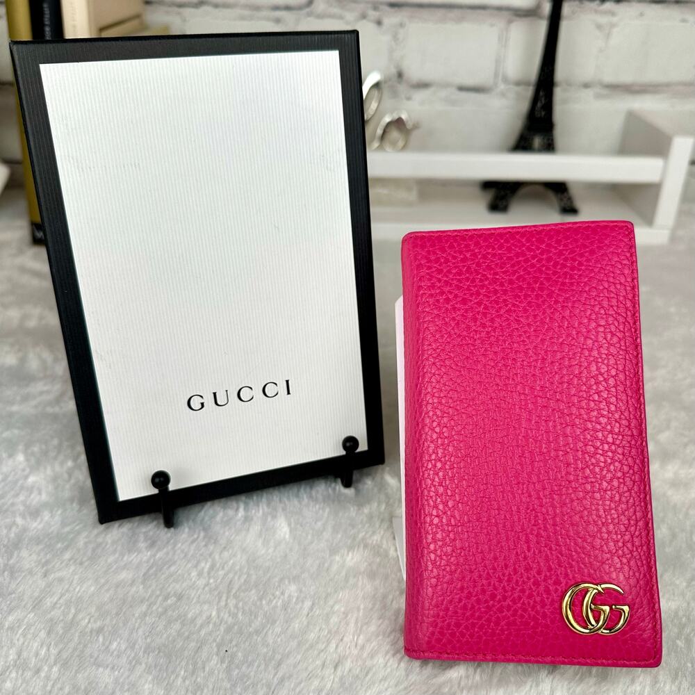 Gucci GG Marmont hot pink leather phone case convert to note pad! NEW! GIFT!! - Picture 2 of 16